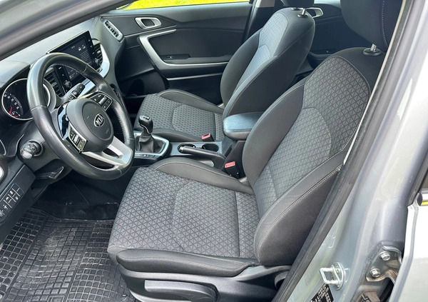Kia Ceed cena 39000 przebieg: 158000, rok produkcji 2019 z Będzin małe 352